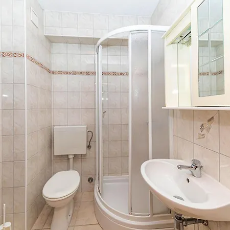 Stunning In Okrug Gornji With Wifi * Trogir