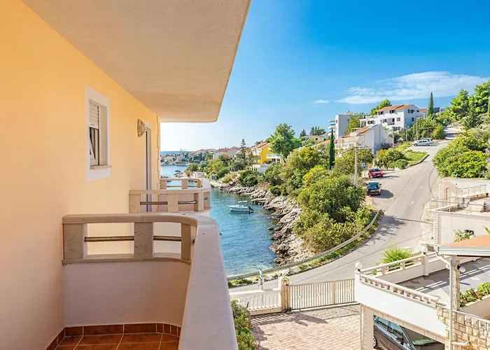 Appartement In Okrug Gornji *