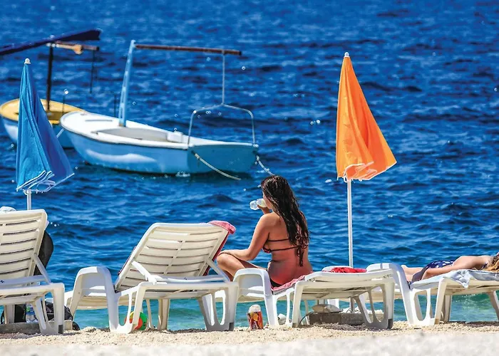 In Okrug Gornji * Trogir